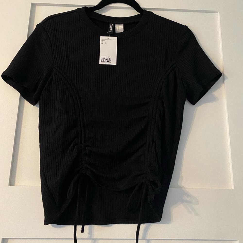 BNWT - ribbed tee with ties